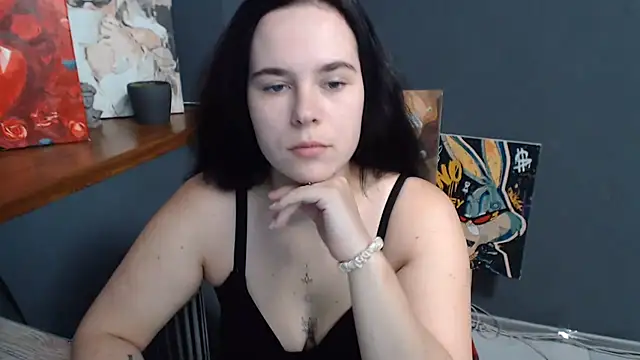 mini girly online show from 3, 7, 2026