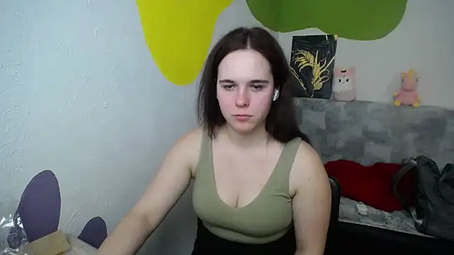 mini girly online show from 27, 1, 2025