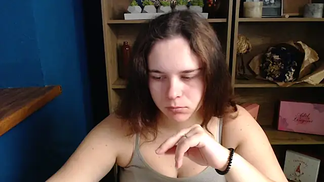 mini girly online show from 7, 10, 2025