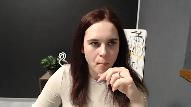 mini girly online show from 24, 1, 2025