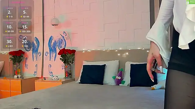 Emma plux online show from 17, 9, 2025