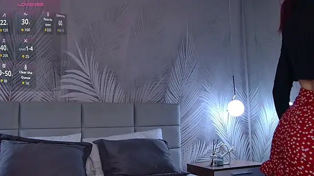 Emma plux online show from 6, 10, 2025