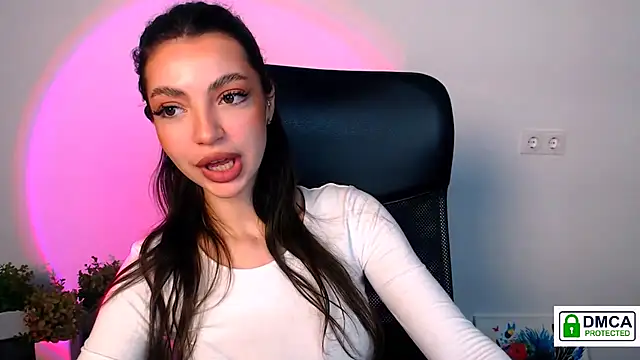 Lexi Jous online show from 12, 11, 2025