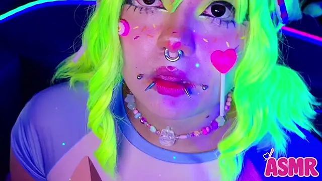 LaytonBox online show from 30, 10, 2025