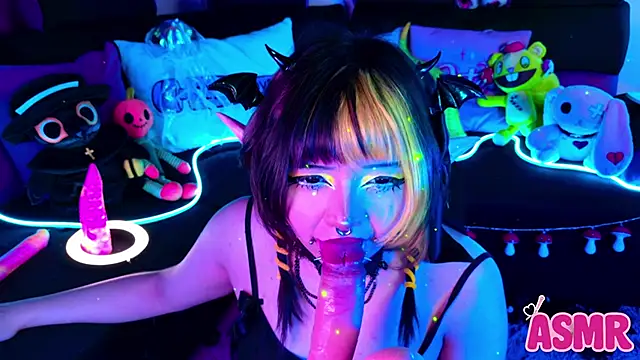 LaytonBox online show from 23, 10, 2025