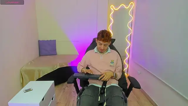 Axel tay online show from 19, 10, 2025