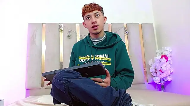 Axel tay online show from 23, 10, 2025