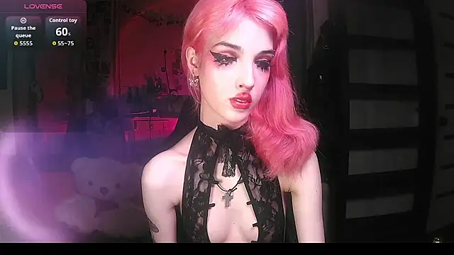 Snapshot of Ink__pleasure chatting on 13, 10, 2025 Ink pleasure online show from 13, 10, 2025