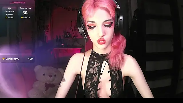 Snapshot of Ink__pleasure chatting on 15, 10, 2025 Ink pleasure online show from 15, 10, 2025