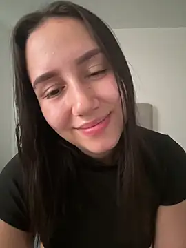 Snapshot of Jullya_x chatting on 15, 7, 2026 Jullya x online show from 15, 7, 2026