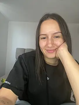 Snapshot of Jullya_x chatting on 24, 6, 2026 Jullya x online show from 24, 6, 2026