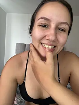 Snapshot of Jullya_x chatting on 29, 4, 2026 Jullya x online show from 29, 4, 2026