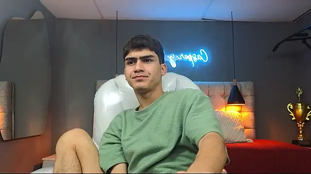 Tommy18   online show from 25, 2, 2025