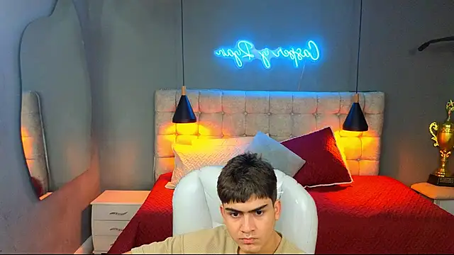 Tommy18   online show from 26, 2, 2025