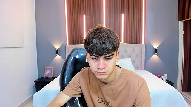 Tommy18   online show from 15, 10, 2025