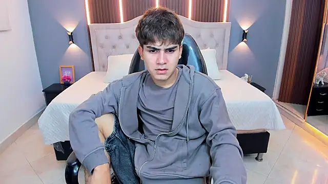 Tommy18   online show from 11, 1, 2026