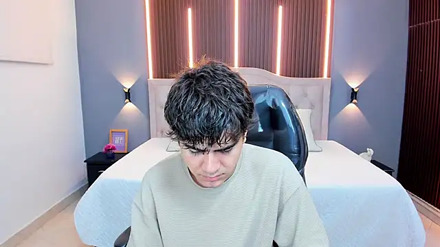 Tommy18   online show from 6, 2, 2026