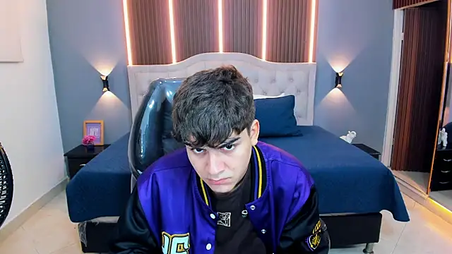 Tommy18   online show from 24, 2, 2026