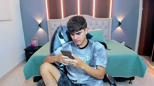 Tommy18   online show from 18, 2, 2026