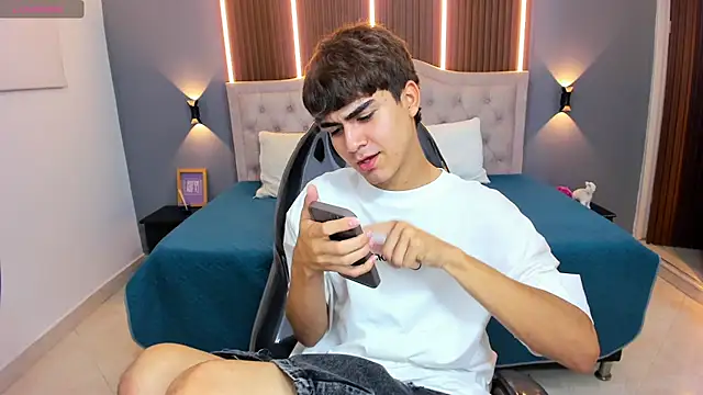 Tommy18   online show from 27, 11, 2025