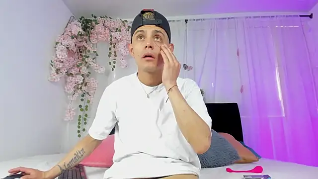 Bonny and carrot online show from 22, 12, 2025