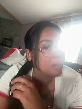 Snapshot of MelissathequeenOff chatting on 2, 6, 2026 MelissathequeenOff online show from 2, 6, 2026