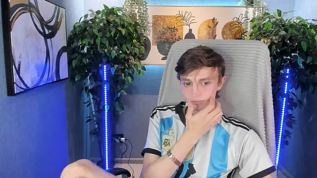 John Weasley online show from 15, 11, 2025