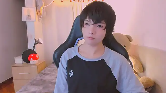 AllanYong18 online show from 4, 4, 2026