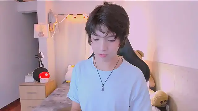 AllanYong18 online show from 19, 4, 2026