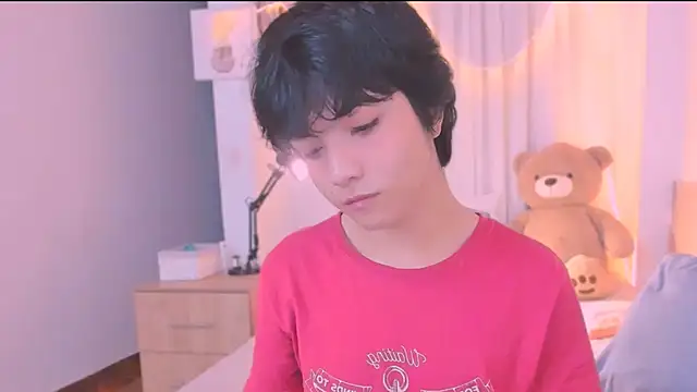 AllanYong18 online show from 19, 12, 2025