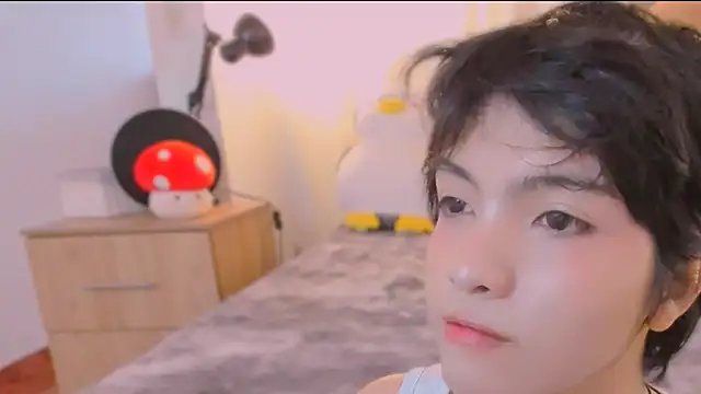 AllanYong18 online show from 12, 3, 2026