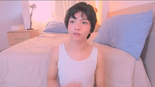 AllanYong18 online show from 5, 12, 2025