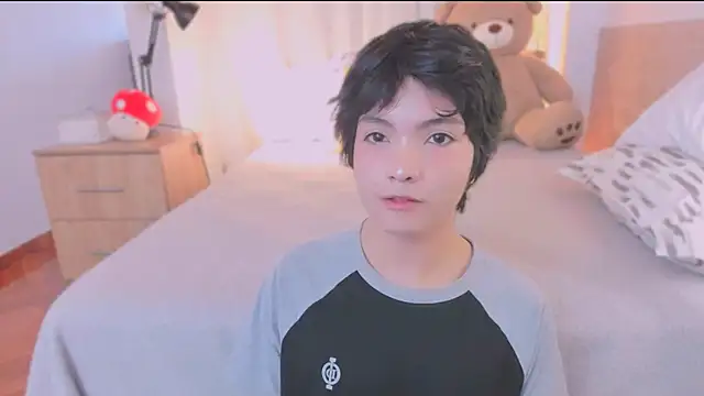 AllanYong18 online show from 28, 2, 2026