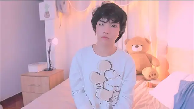 AllanYong18 online show from 14, 12, 2025