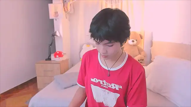 AllanYong18 online show from 6, 2, 2026