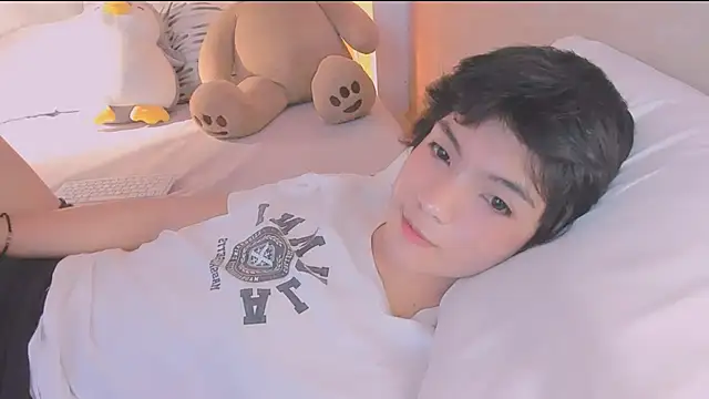 AllanYong18 online show from 22, 2, 2026