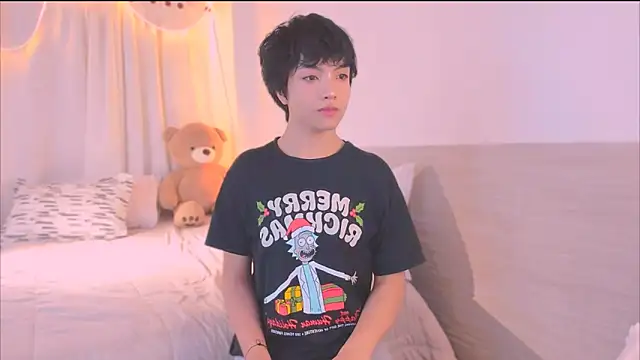 AllanYong18 online show from 13, 11, 2025