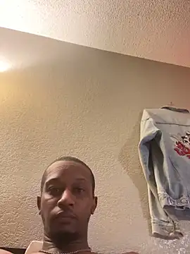 Snapshot of bon3z-n-tingz chatting on 13, 1, 2025 bon3z-n-tingz online show from 13, 1, 2025