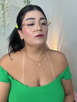 Snapshot of karla_hotgirl chatting on 13, 5, 2026 karla hotgirl online show from 13, 5, 2026