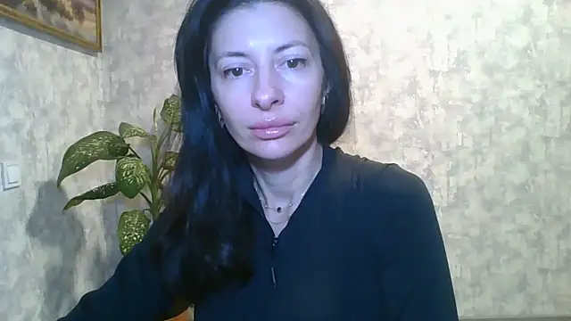 Snapshot of LissaBlossom chatting on 4, 10, 2025 LissaBlossom online show from 4, 10, 2025