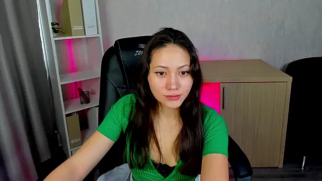 Bellalovesss online show from 17, 3, 2025