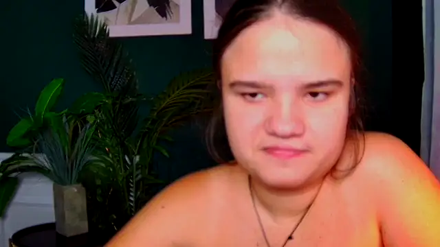 AdeleCruz online show from 12, 11, 2025