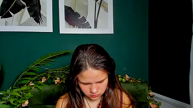 AdeleCruz online show from 4, 4, 2026