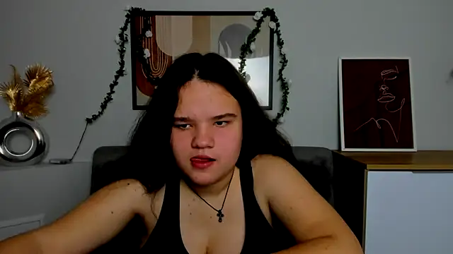 AdeleCruz online show from 14, 2, 2025
