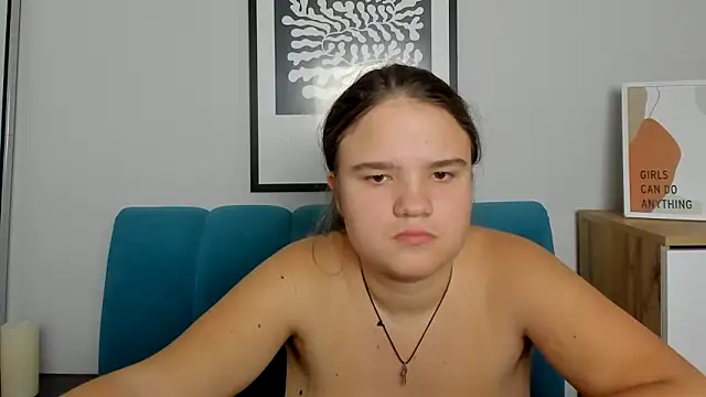 AdeleCruz online show from 23, 11, 2025