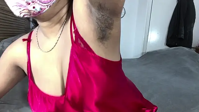 ArathyNambyarMallu online show from 3, 12, 2025