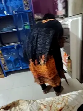 Horny Desi Girl online show from 28, 9, 2025