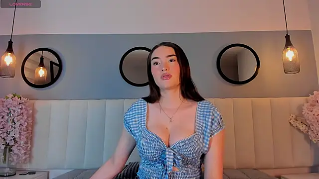 chelsea bolton  online show from 3, 2, 2026