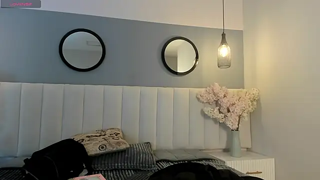 chelsea bolton  online show from 23, 2, 2026