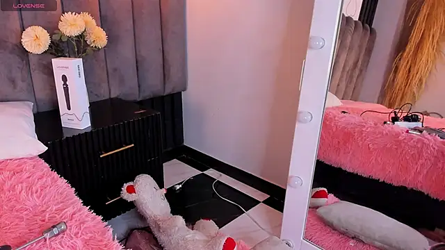 Snapshot of chelsea_bolton_ chatting on 23, 10, 2025 chelsea bolton online show from 23, 10, 2025